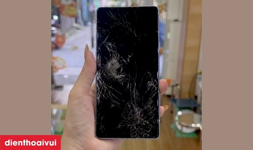 C&aacute;c trường hợp nhận biết bạn cần thay &eacute;p k&iacute;nh Xiaomi Redmi K70E mới