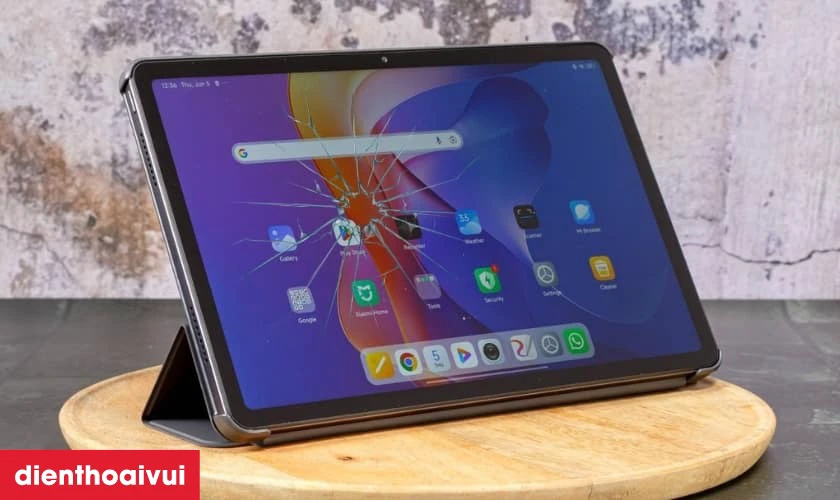 Trường hợp n&agrave;o bạn cần thay &eacute;p k&iacute;nh Xiaomi Redmi Pad 2