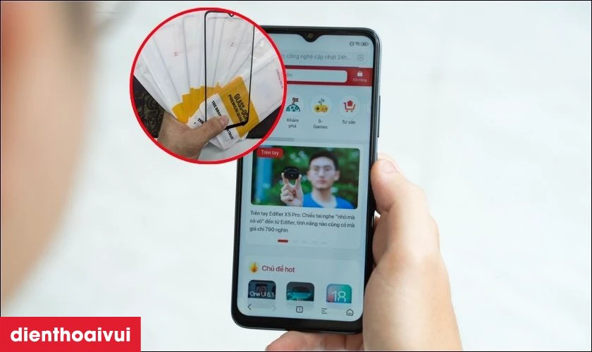 Thay &eacute;p k&iacute;nh giải quyết nhanh v&agrave; hiệu quả lỗi m&agrave;n h&igrave;nh