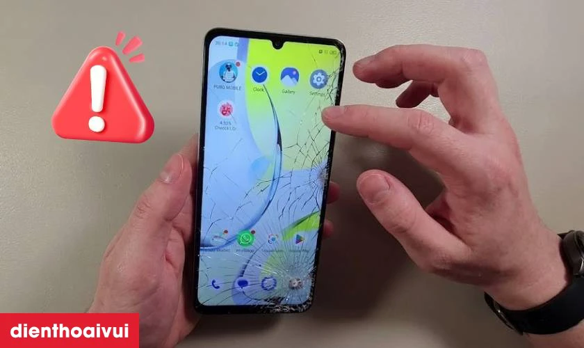 Trường hợp nào bạn cần thay ép kính ZTE Blade A76?