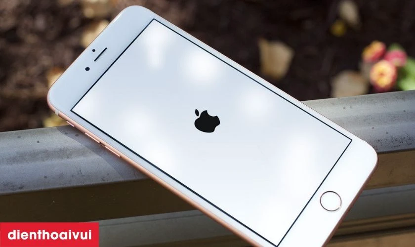Trường hợp n&agrave;o n&ecirc;n sửa v&agrave; thay thay IC nguồn iPhone