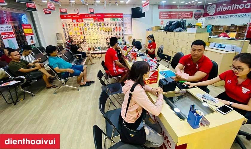 Dịch vụ thay IC nguồn iPhone 16 Plus uy t&iacute;n tại Điện Thoại Vui