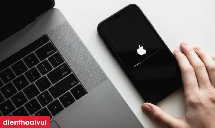 Khi n&agrave;o cần thay IC nguồn iPhone XS Max?