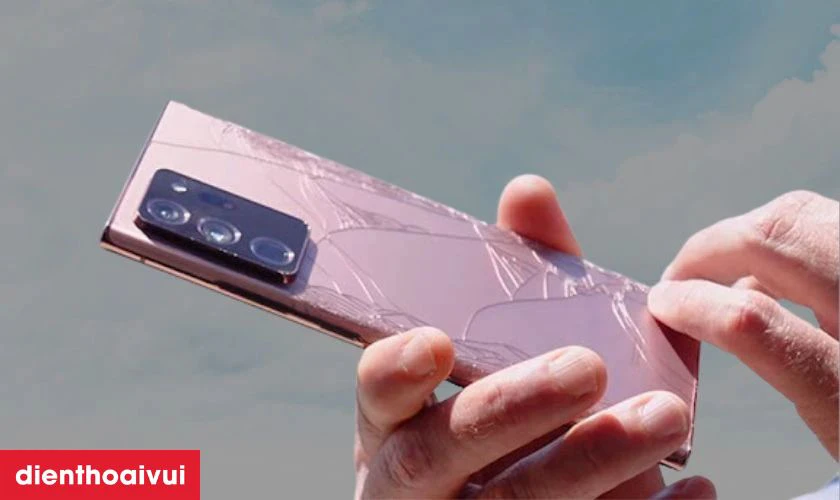 Trường hợp cần thay vỏ m&aacute;y Samsung Galaxy Note 20 Ultra