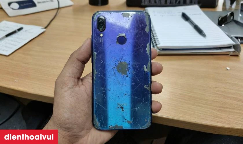 Trường hợp cần thay vỏ máy Xiaomi Redmi Note 7