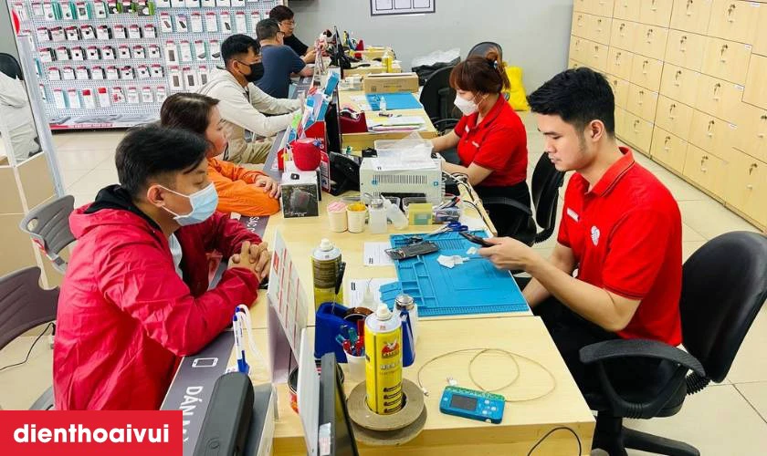 Quy trình thay khung sườn tại Điện Thoại Vui