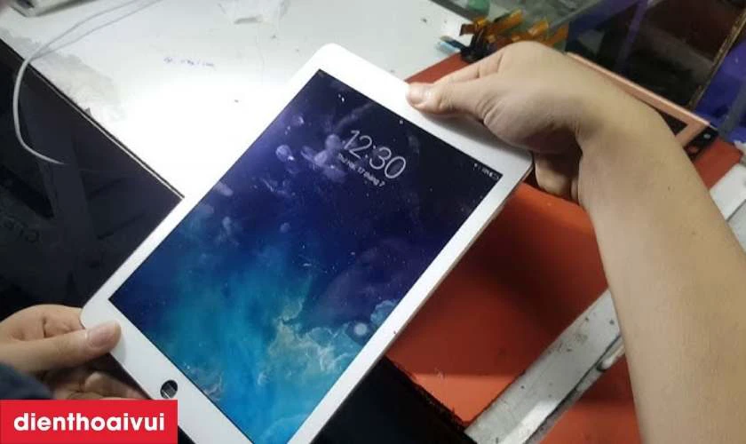 Thay k&iacute;nh cảm ứng iPad Air 2 ch&iacute;nh h&atilde;ng Aries l&agrave; g&igrave;?