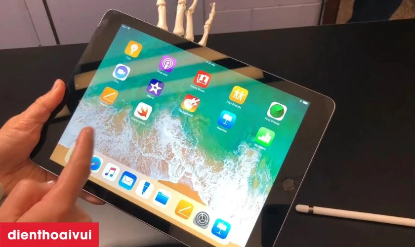 Thay k&iacute;nh cảm ứng iPad Gen 6 9.7 2018 ch&iacute;nh h&atilde;ng Aries l&agrave; g&igrave;?