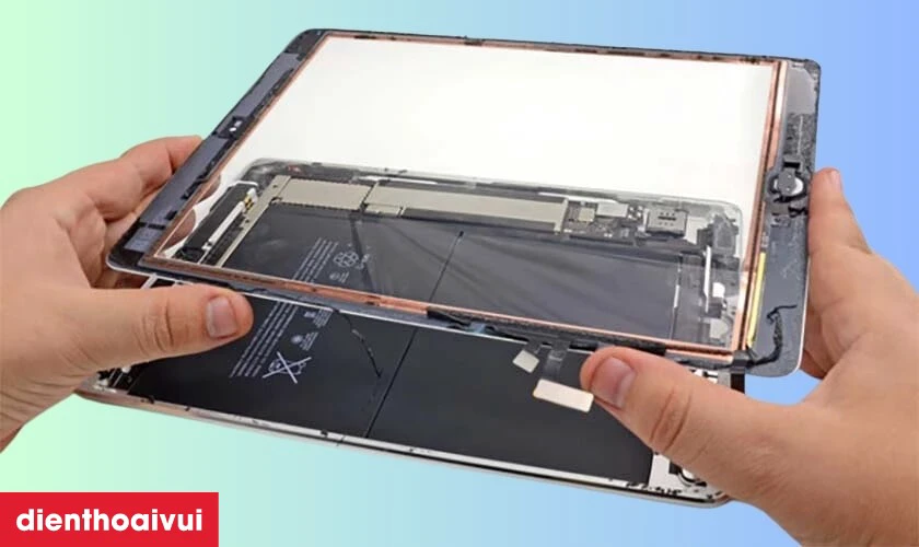 Nên thay kính cảm ứng iPad Pro 11 2018 chính hãng Orizin ở đâu uy tín, lấy liền lại TPHCM và Hà Nội