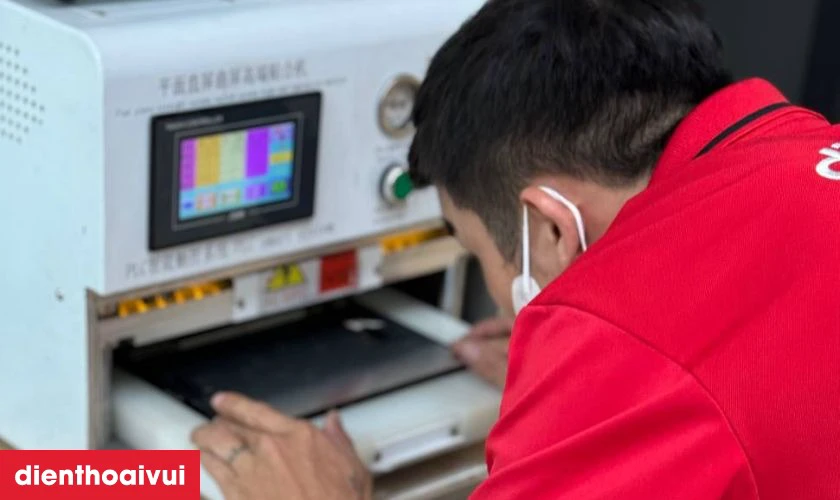 Quy tr&igrave;nh thay k&iacute;nh cảm ứng iPad Pro 11 2022 PT ch&iacute;nh h&atilde;ng Feaglet tại Điện Thoại Vui
