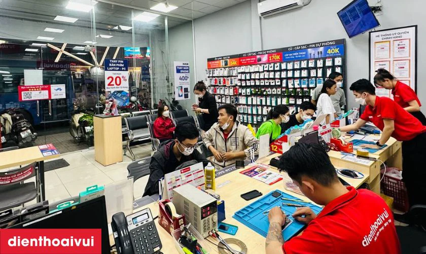 Địa chỉ thay k&iacute;nh cảm ứng iPad Pro M2 2022 uy t&iacute;n, lấy liền tại TPHCM v&agrave; H&agrave; Nội