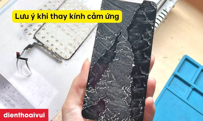 Những lưu &yacute; trước khi thay k&iacute;nh cảm ứng iPhone 12 Pro Max ch&iacute;nh h&atilde;ng Feaglet