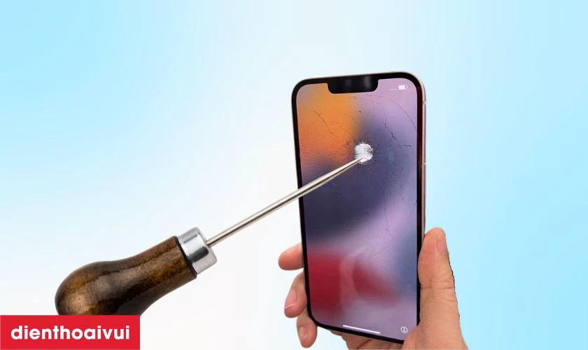 Đặt chung với vật nhọn l&agrave;m nứt vỡ k&iacute;nh điện thoại