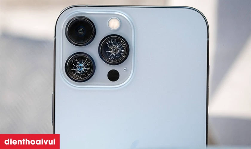 C&aacute;c dấu hiệu nhận biết bạn cần thay k&iacute;nh camera iPhone 13 Pro Max viền d&agrave;y 1X mới