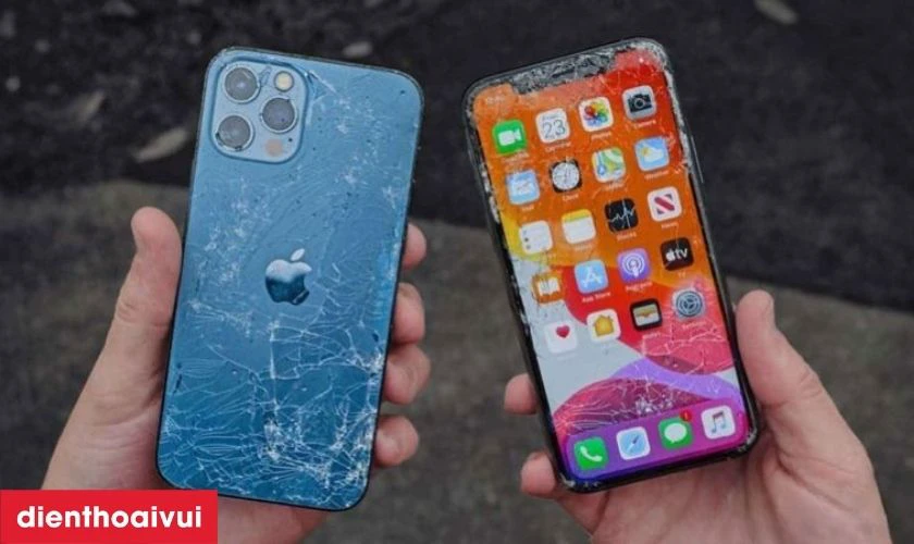 C&aacute;c dấu hiệu nhận biết bạn cần thay k&iacute;nh camera iPhone 15 Pro Max viền dầy mới
