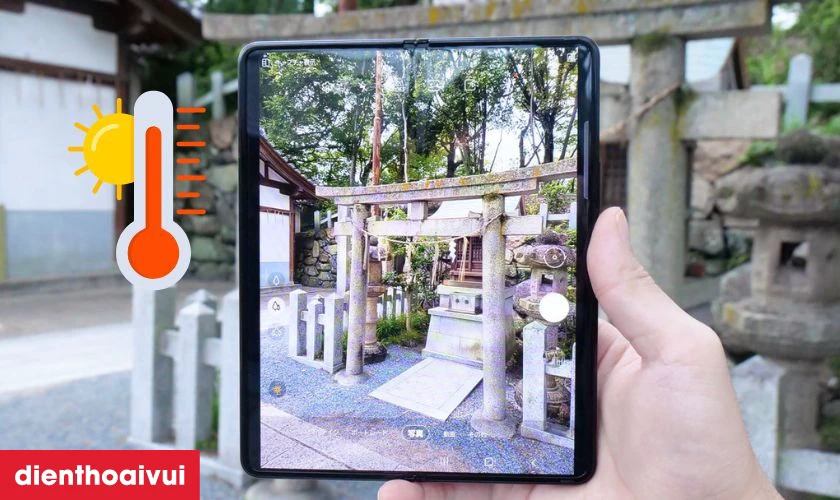 Nhiệt độ cao khiến k&iacute;nh camera bị hư hỏng cần lưu &yacute;