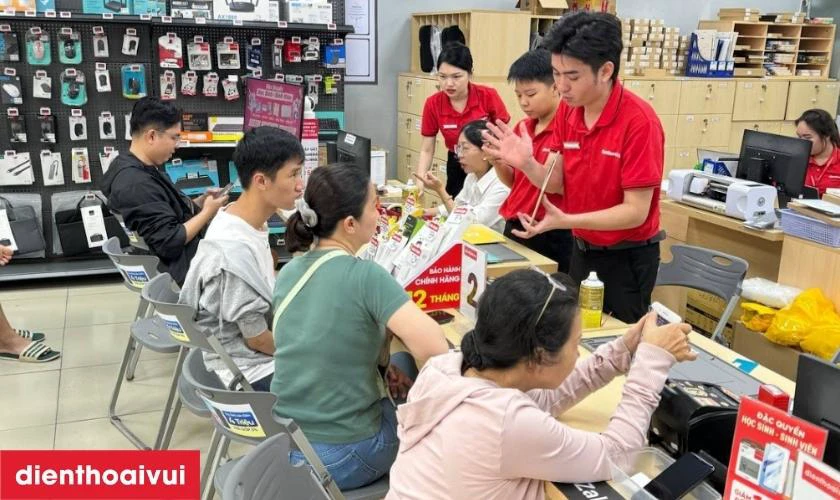 Quy tr&igrave;nh thay k&iacute;nh lưng điện thoại Nubia chuy&ecirc;n nghiệp