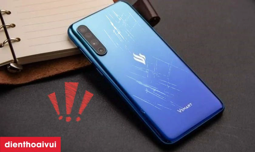 Khi n&agrave;o cần thay k&iacute;nh lưng điện thoại Vsmart?