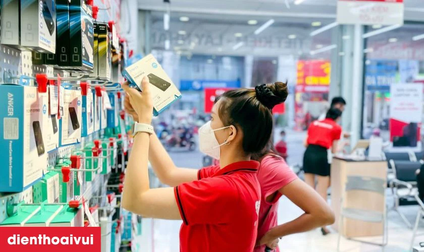 N&ecirc;n thay k&iacute;nh lưng iPhone 12 Pro ch&iacute;nh h&atilde;ng Aries ở đ&acirc;u uy t&iacute;n