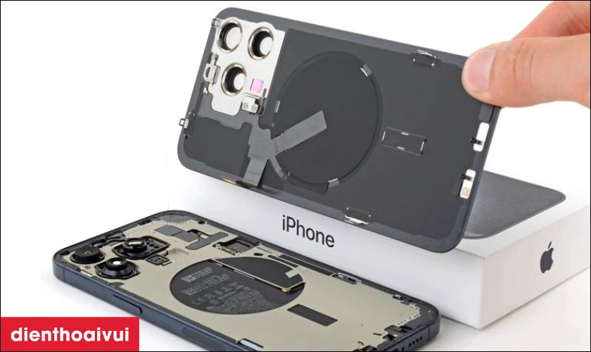 Những lưu &yacute; trước khi thay k&iacute;nh lưng iPhone 16 Plus