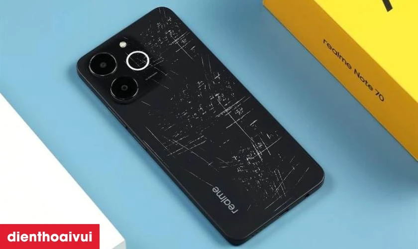 Trường hợp nào cần thay kính lưng Realme Note 70?