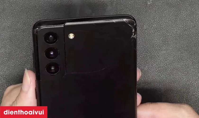 Khi n&agrave;o bạn n&ecirc;n thay k&iacute;nh lưng?
