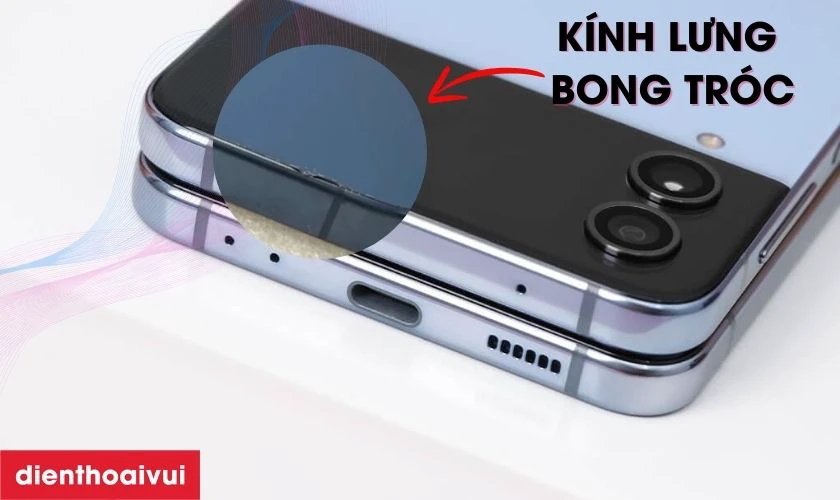 K&iacute;nh lưng bị bong tr&oacute;c