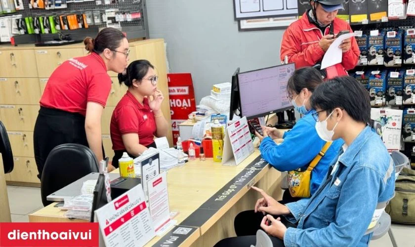 Địa chỉ thay kính lưng Vivo ở đâu chính hãng, giá tốt uy tín tại TPHCM, Hà Nội, Đồng Nai?