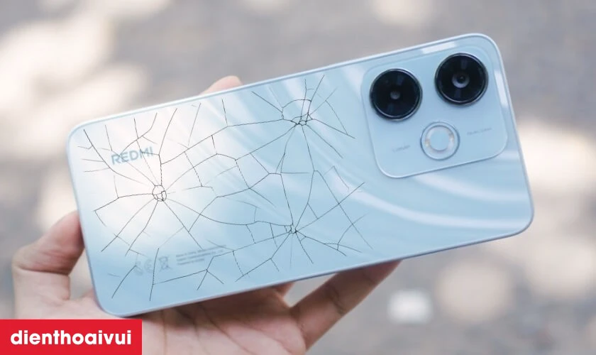 Khi nào cần thay kính lưng Xiaomi Redmi 13X?