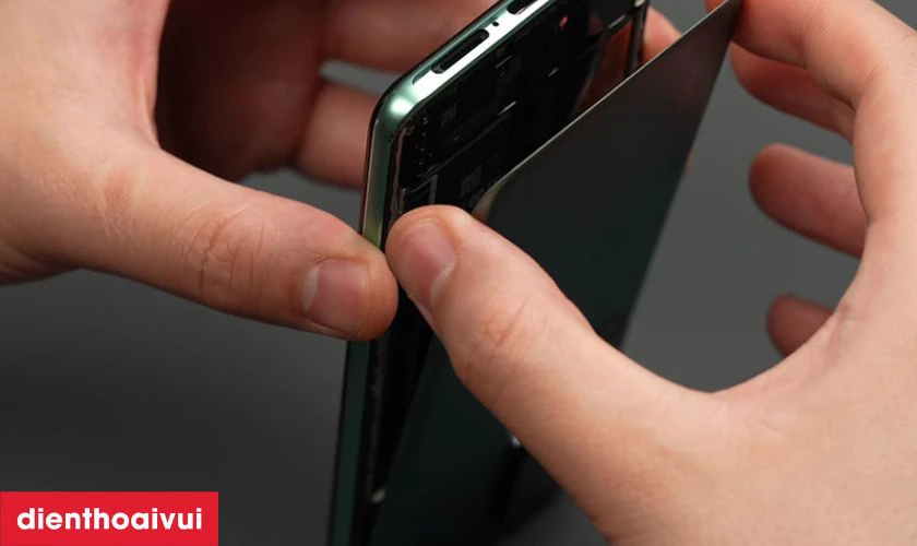 Thay k&iacute;nh lưng Xiaomi Redmi A5 l&agrave; g&igrave;?