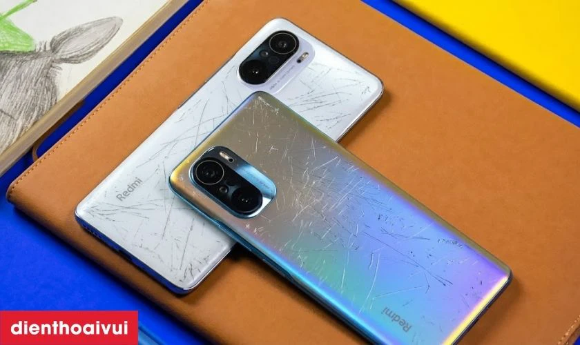 Dấu hiệu nhận biết cần thay kính lưng Xiaomi Redmi K40 Pro