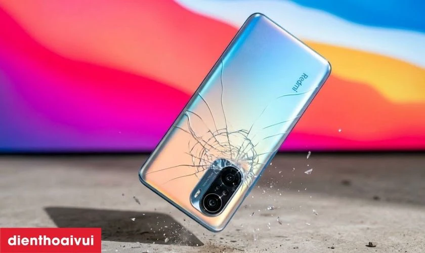 Nguyên nhân khiến mặt lưng Xiaomi Redmi K40 Pro bị nứt vỡ, xuống cấp