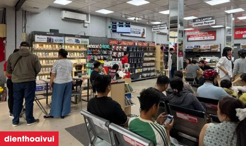 Thay k&iacute;nh lưng Xiaomi Redmi Note 13 Pro uy t&iacute;n tại Điện Thoại Vui