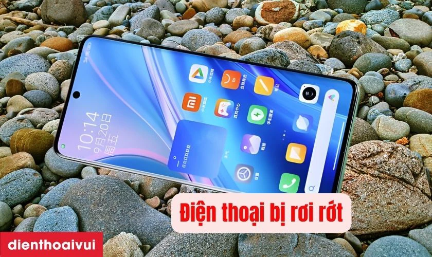 Rơi từ tr&ecirc;n cao l&agrave;m mặt lưng Xiaomi Redmi Note 14 Pro Plus bị nứt vỡ