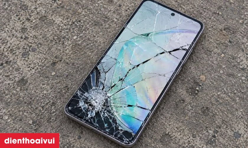 Mặt k&iacute;nh Samsung Note 10 Lite bị vỡ do đ&acirc;u