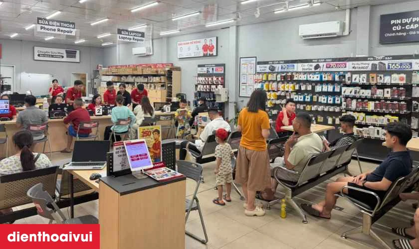 Địa chỉ thay &eacute;p k&iacute;nh Samsung S10 ở đ&acirc;u uy t&iacute;n