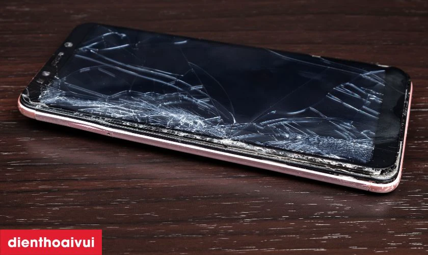 Dấu hiệu nhận biết khi n&agrave;o cần thay &eacute;p k&iacute;nh Xiaomi Black Shark 2 Pro