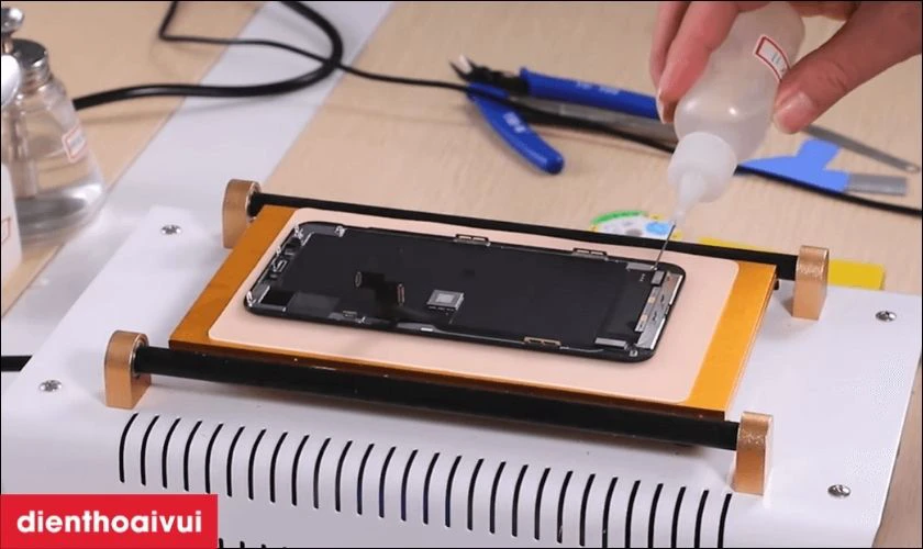 C&oacute; thể tự thay k&iacute;nh điện thoại Xiaomi Redmi 9C kh&ocirc;ng?