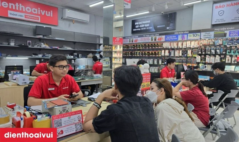 Cửa h&agrave;ng thay loa ngo&agrave;i iPhone 11 ch&iacute;nh h&atilde;ng Aries ở đ&acirc;u uy t&iacute;n, lấy liền tại TPHCM v&agrave; H&agrave; Nội