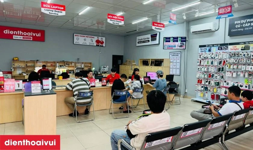 Dịch vụ thay loa ngo&agrave;i iPhone 11 ch&iacute;nh h&atilde;ng Aries ch&iacute;nh h&atilde;ng, lấy liền tại Điện Thoại Vui