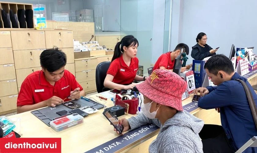 V&igrave; sao n&ecirc;n thay loa ngo&agrave;i iPhone 14 Plus ch&iacute;nh h&atilde;ng GENA tại Điện Thoại Vui?