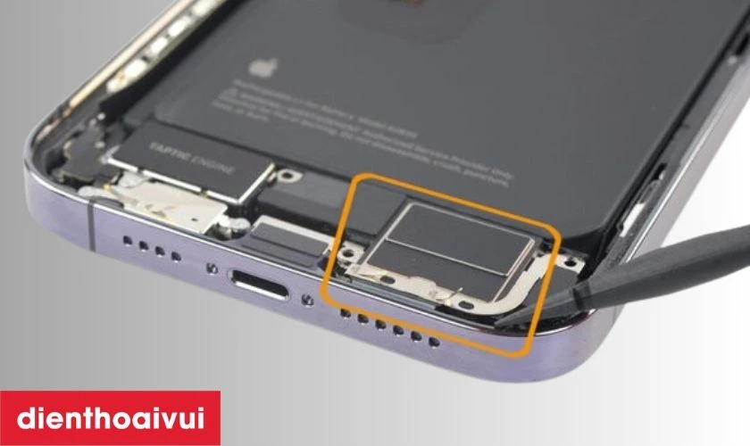 Thay loa ngo&agrave;i iPhone 15 Pro Max l&agrave; g&igrave;?