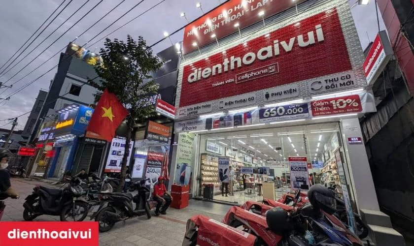 Cửa h&agrave;ng thay loa ngo&agrave;i iPhone 16 ở đ&acirc;u uy t&iacute;n