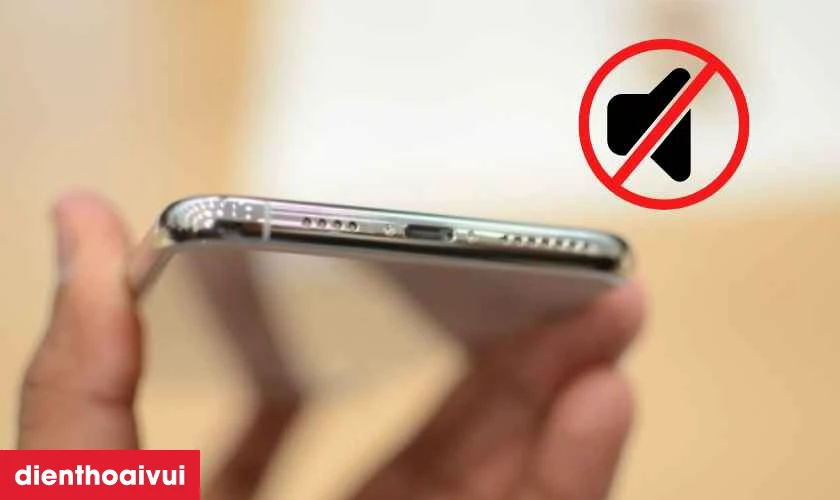 Khi n&agrave;o cần thay loa ngo&agrave;i iPhone XS?
