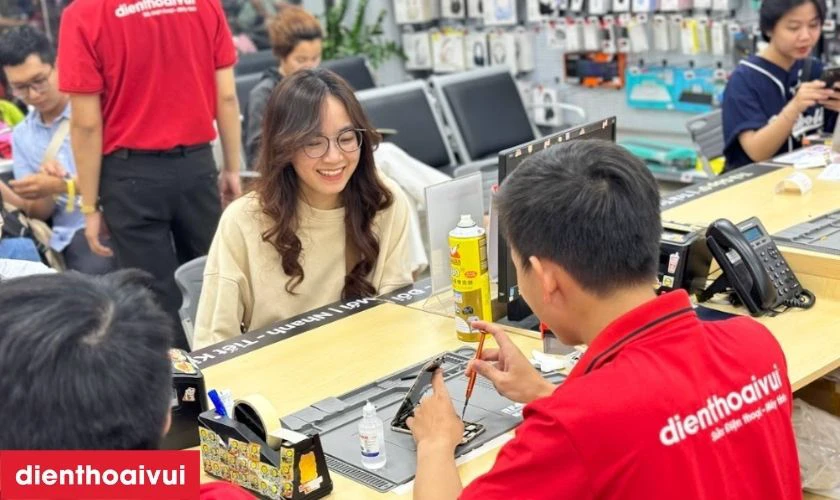 Địa chỉ thay loa ngo&agrave;i Galaxy M35 ở đ&acirc;u gi&aacute; tốt, lấy liền, uy t&iacute;n tại TPHCM, H&agrave; Nội, Đồng Nai?