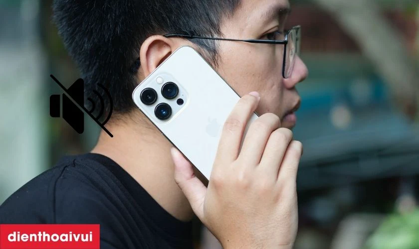 Khi n&agrave;o bạn cần thay loa trong iPhone 13 Pro?