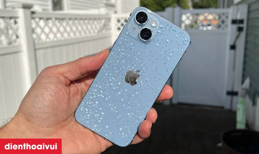 Khi n&agrave;o bạn cần thay loa trong iPhone 15 Plus