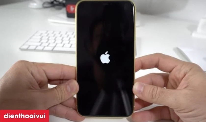 Khi nào cần thay main iPhone 11 Pro 64GB?