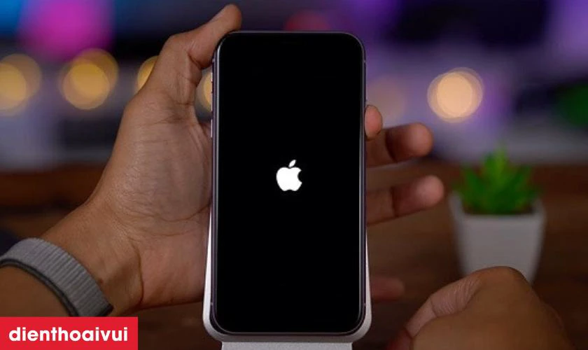 Khi n&agrave;o cần thay main iPhone 12 Mini?