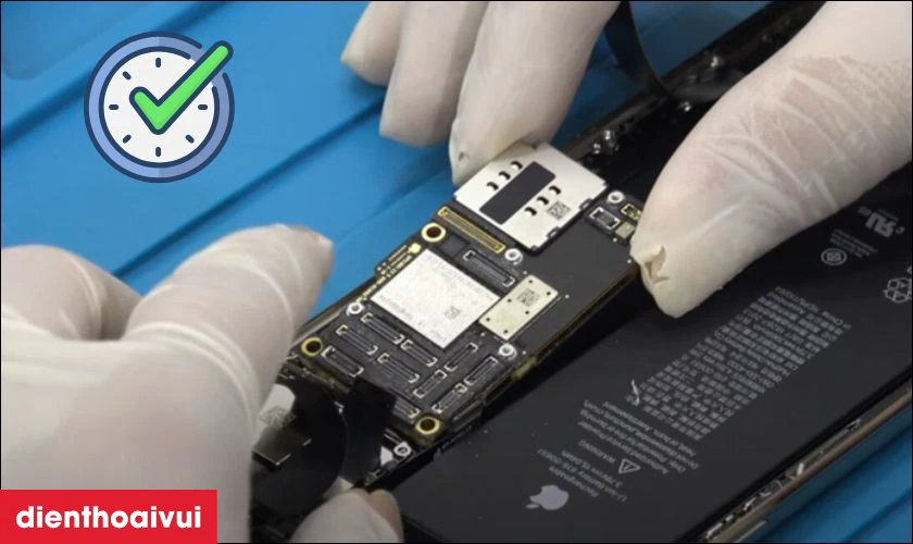 Thay main iPhone XS 512GB kh&ocirc;ng mất nhiều thời gian